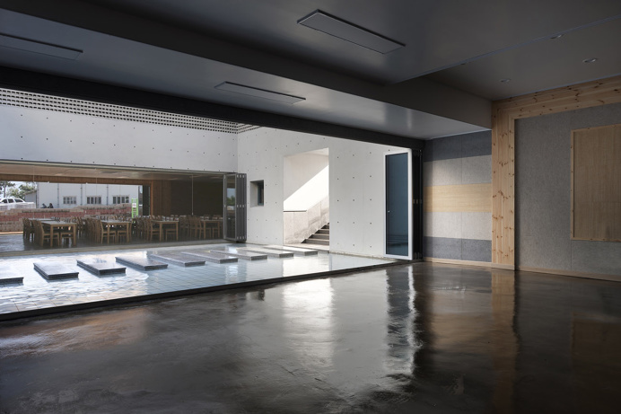 Korean Community Center minimal white architecture house building modern architect rextangle square korea