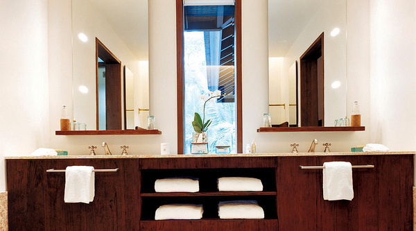 Modern Bathroom Furniture -Bathroom cabinets #interior #design #bathroom #bathtub #decoration