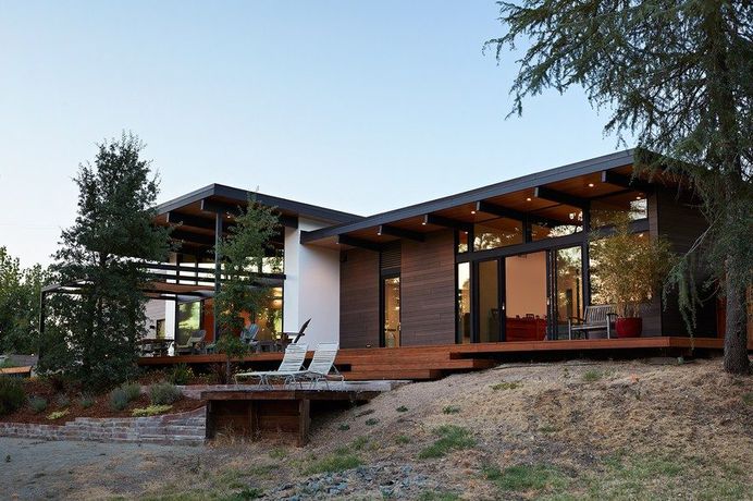 Sacramento Modern Residence with Classic Charm