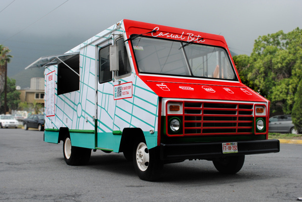 PAPAYA'S Casual Bite on Behance #foodtruck #red #branding #design #graphic #hotdogs #food #burgers #logo #fast #green