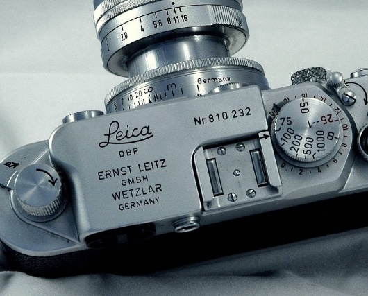 WorkingImages011aa.jpg 1100×888 pixels #camera #leica #controls #dials