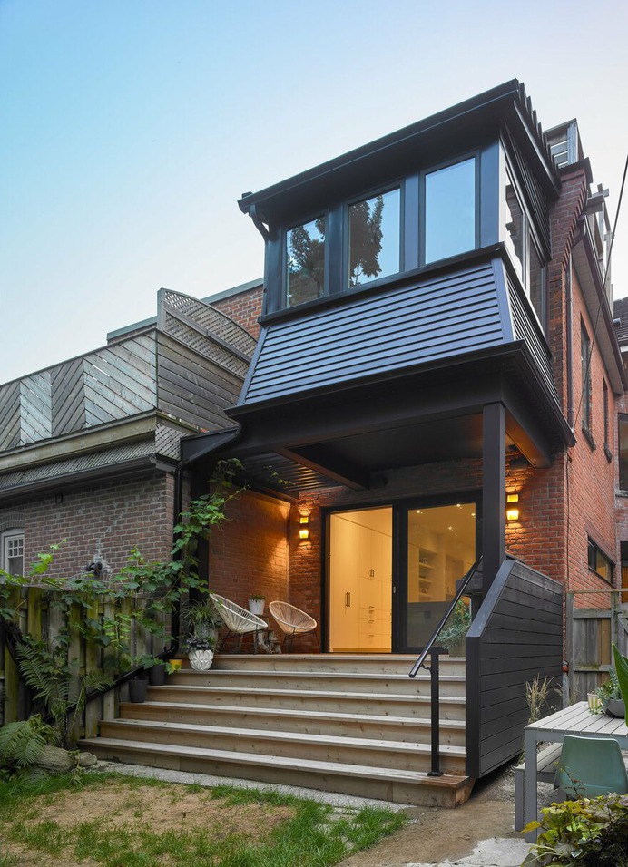 Dovercourt House / Wanda Ely Architect