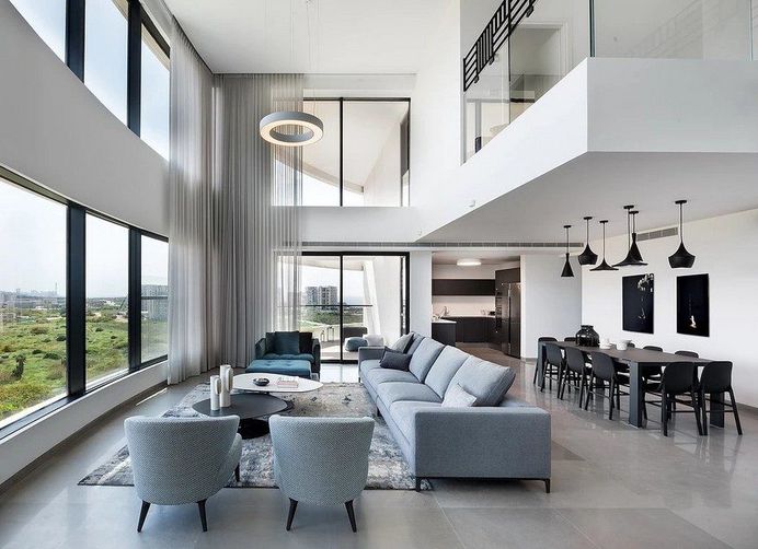 Modern Duplex Apartment Overlooking the Tel-Aviv Beaches
