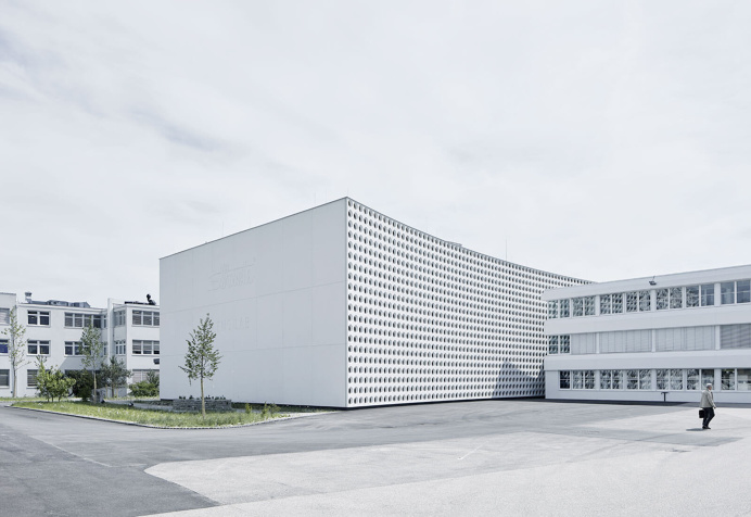 Silhouette Lens Lab by X Architects