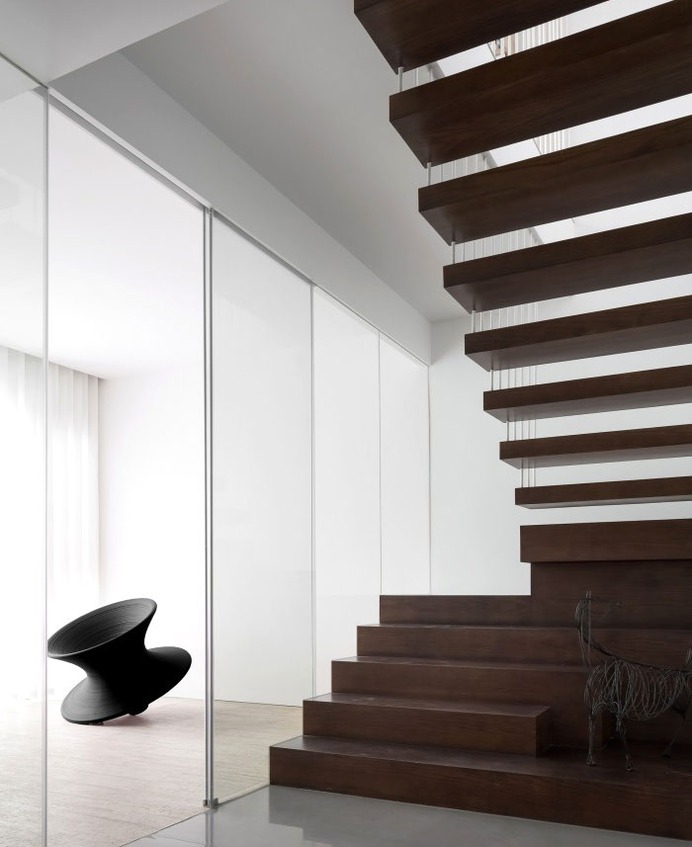 Minimalist White Residence in China by AD Architecture - InteriorZine #decor #minimal #white #architecture #stairs