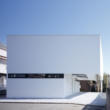 Dezeen architecture and design magazine #slit #house #box