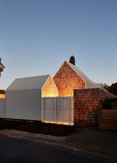 Tower House / Andrew Maynard Architects