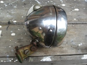 Would love a refurbished period lamp #light #vintage