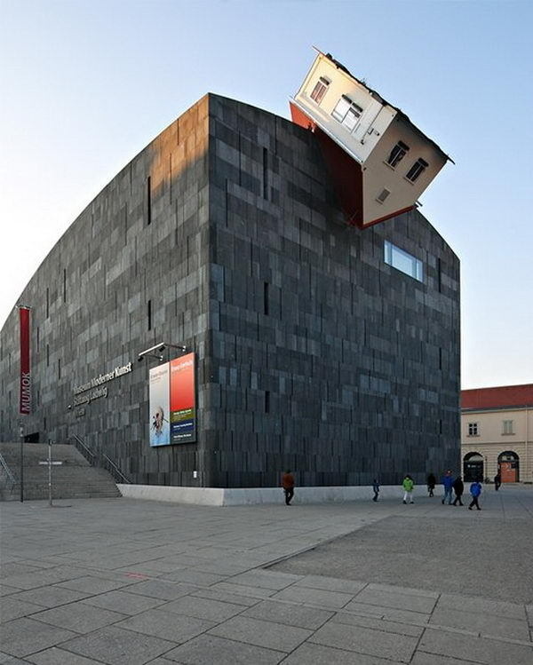 House Attack (Vienna, Austria) #building #architecture #house #interesting