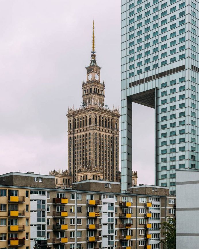 Stunning Colorful and Minimalist Urban Photography by Jorge Alva