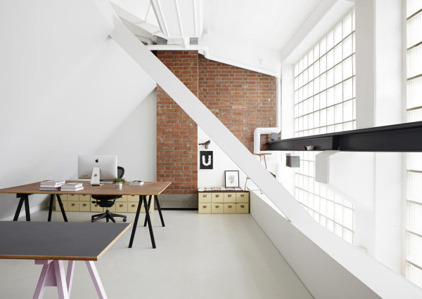 An Old Metal Workshop Becomes A New Studio Photo #interior #design #decor #deco #decoration