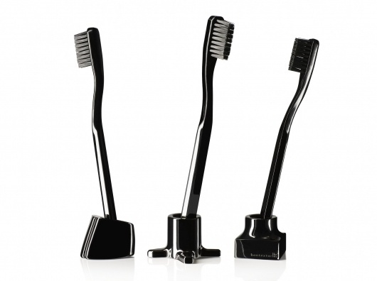 VIKTOR | Atlason #product #design #toothbrush #black
