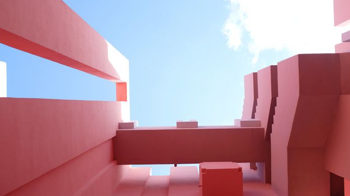 La muralla Roja 2 photo by beasty . (@beastydesign) on Unsplash
