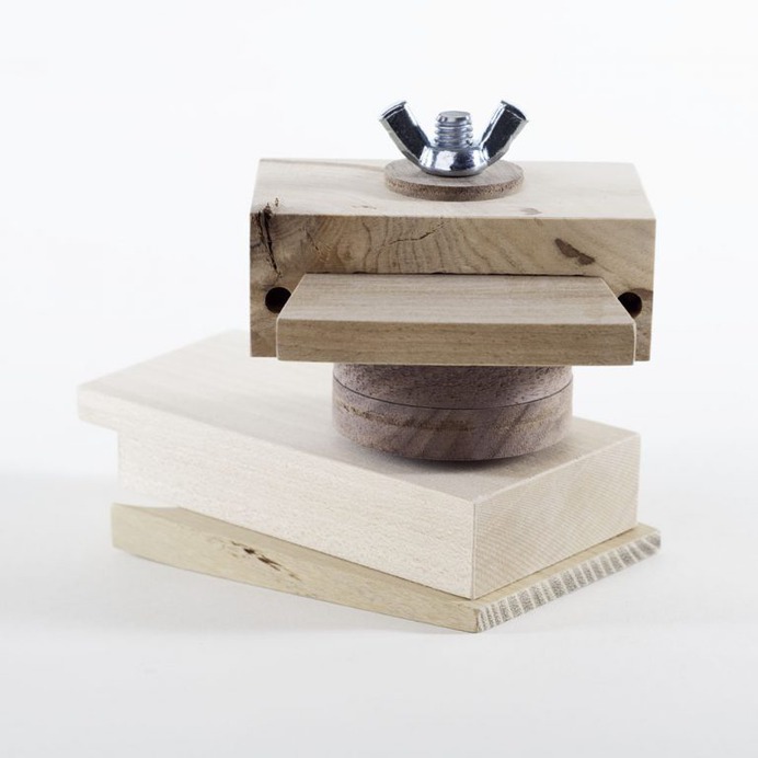 Daniel Moyer: fdup.toys | Sgustok Design