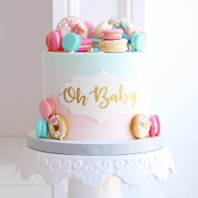 - gender reveal cake,
