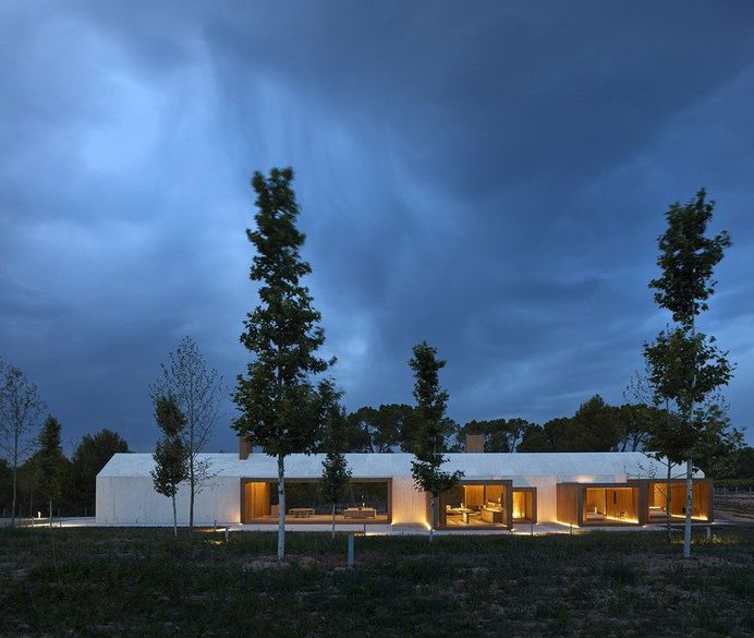 Vineyard Cottage in Valencia, Ramon Esteve Studio