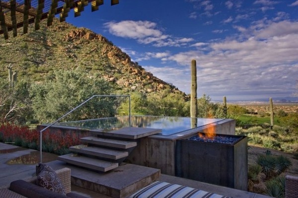 Art gallery residence with outside pool #gallery #home #art #paintings #residence