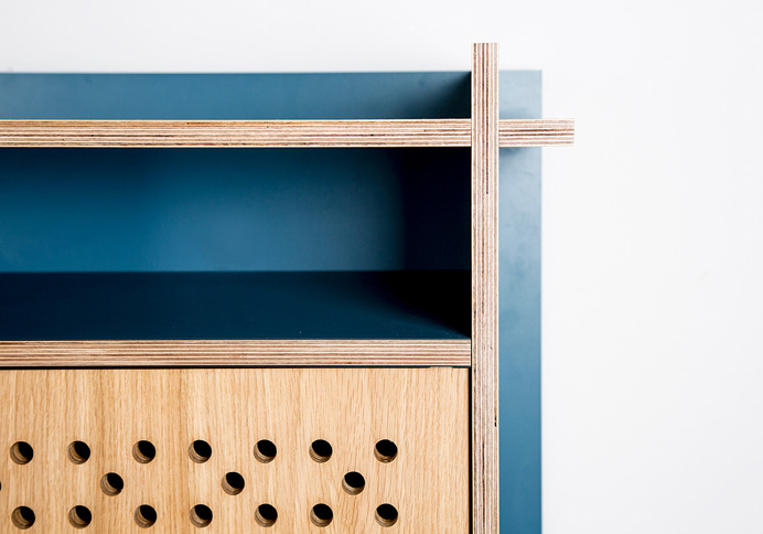 cupboard LIKO - plywood + oak veneer in combination with plywood + HPL - David Boon