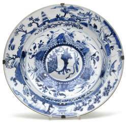 Underglaze blue porcelain plate with umlaufendr landscape scene on the Flag #porcelain