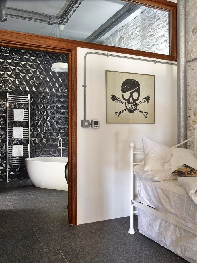 Retro Industrial Holiday Home 8