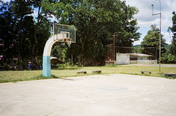 EVERYTHING IS AMAZING AND NOBODY IS HAPPY #hoops #adrian #photography #skenderovic #philipine #basketball