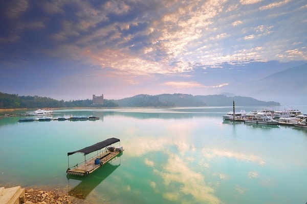 Photography by David Shih #inspiration #photography