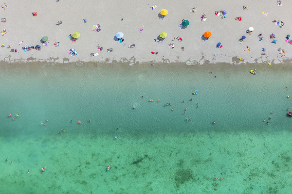 New Underwater Ink Plumes Photographed by Alberto SevesoApril 1 #photography #beach #landscape