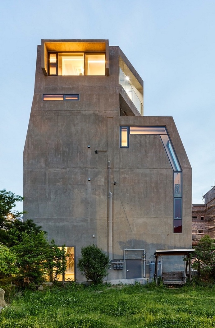 Busan Times House by Moon Hoon / Korea