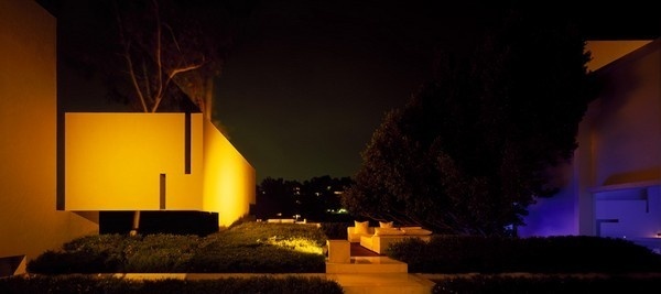 Futuristic exterior of the residence #interior #architecture #residence #futuristic