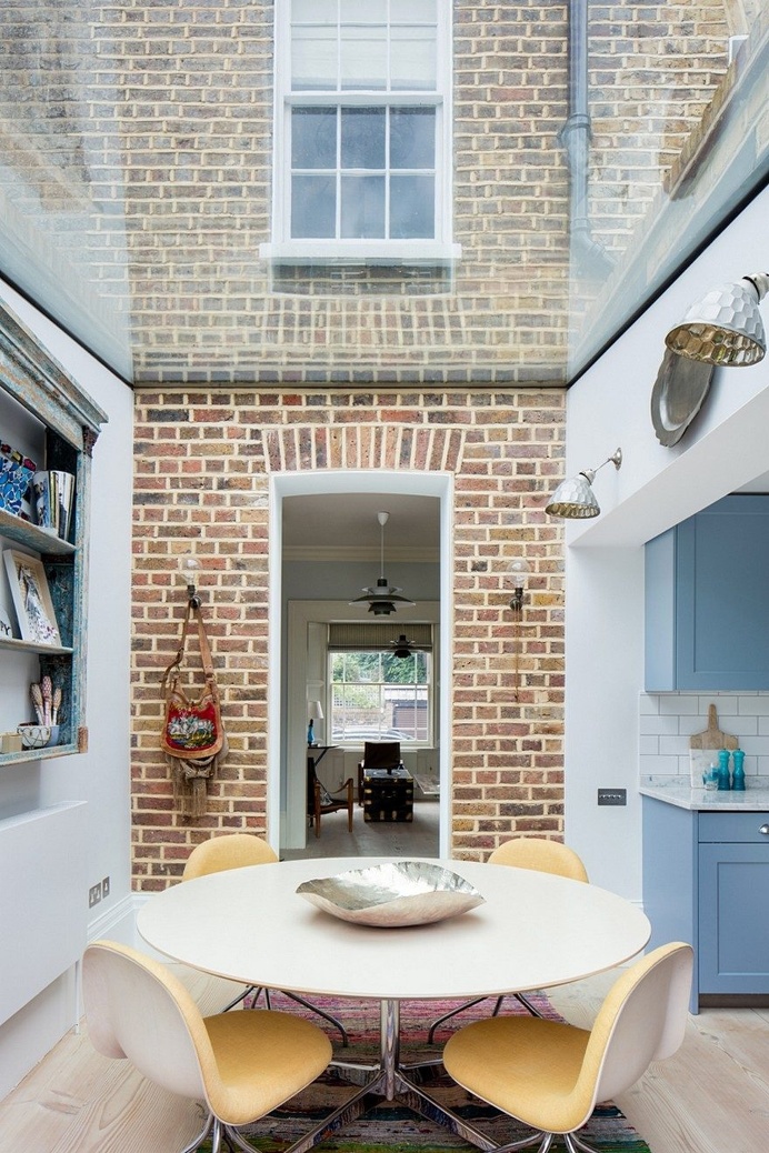 Blue House London Georgian House Features an Eclectic Mix of Old and New 9