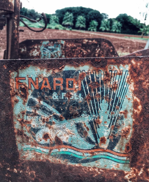Fnardi & Figli, Italian farm equipment logo #italy #logo #italian