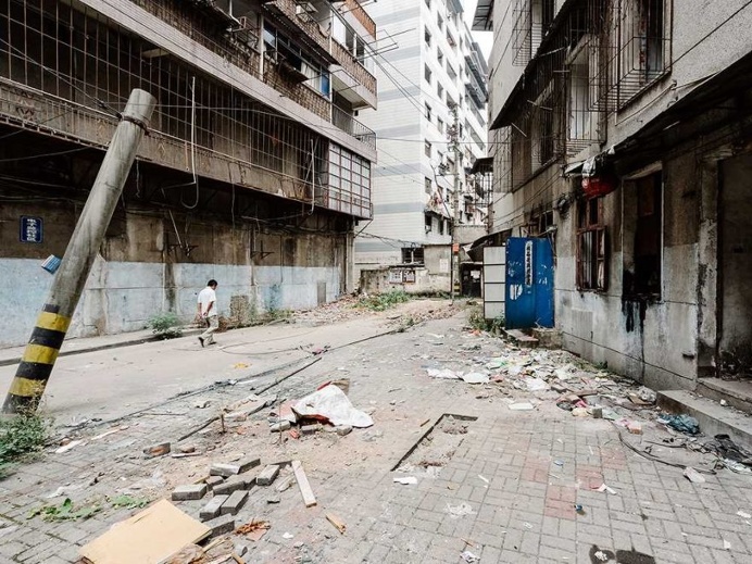 Wuhan Boulevard: China's Urban Landscapes by Alessandro Zanoni