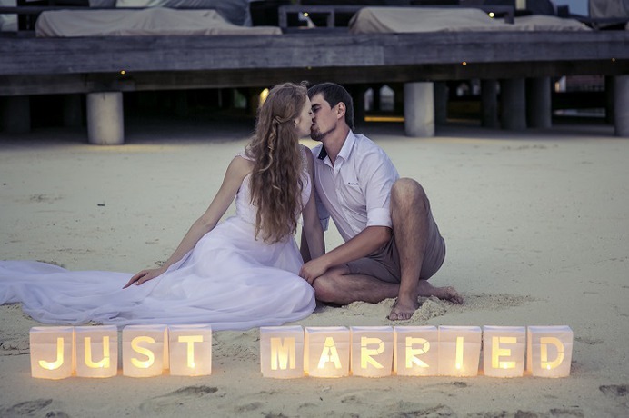 Just Married - post wedding shoot idea