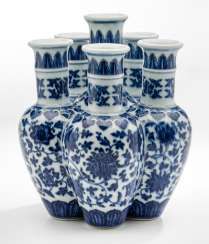 Rare sechshalsige Vase with underglaze blue decor, 'Liukongping' #Sets #Teasets #Porcelainsets #Antiqueplates #Plates #Wallplates #Figures #Porcelainfigurines #porcelain