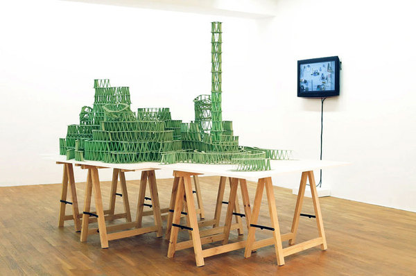 CJWHO ™ (chewing gum structures by jeremy laffon) #sculpture #design #gum #laffon #art #jeremy #chewing #green