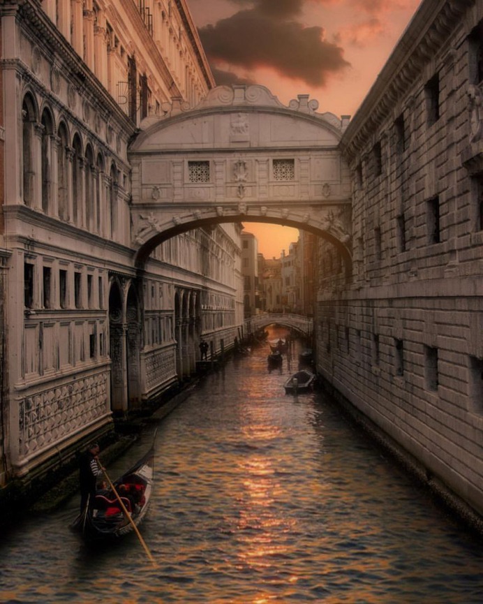 Majestic Architecture and Street Photography by Dorian Pellumbi