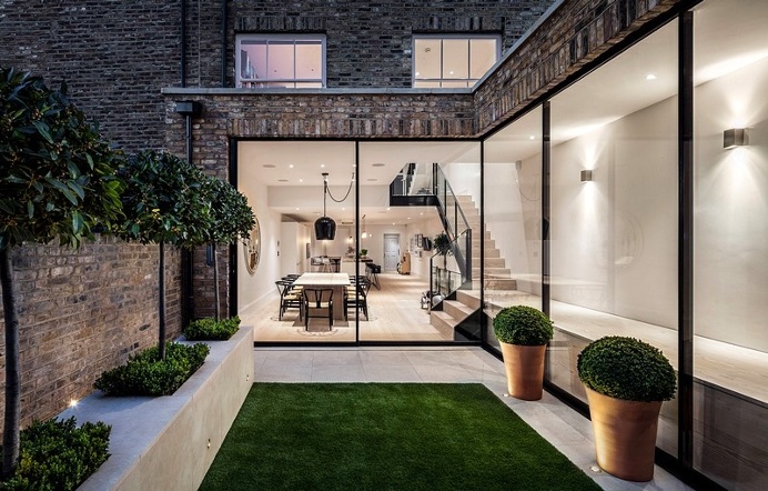 Moore Park House – Full Rebuild and Extension by Jo Cowen Architects