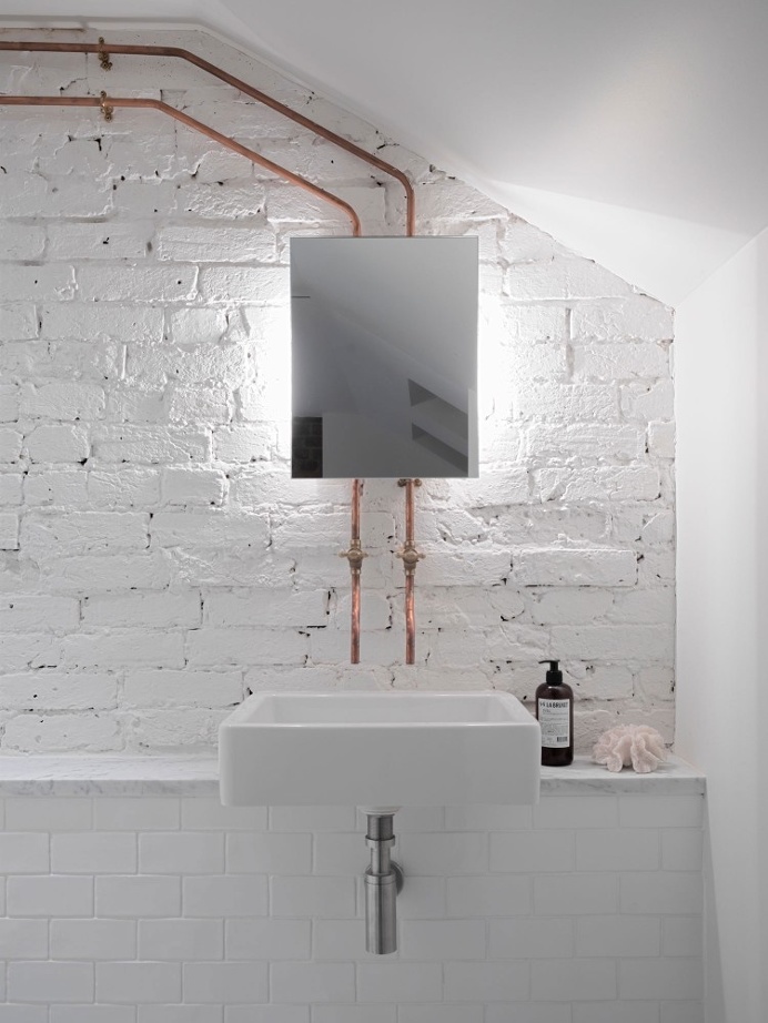 Bathroom. Ingersoll Road by McLaren Excell. #bathroom #mclarenexcell #minimalism