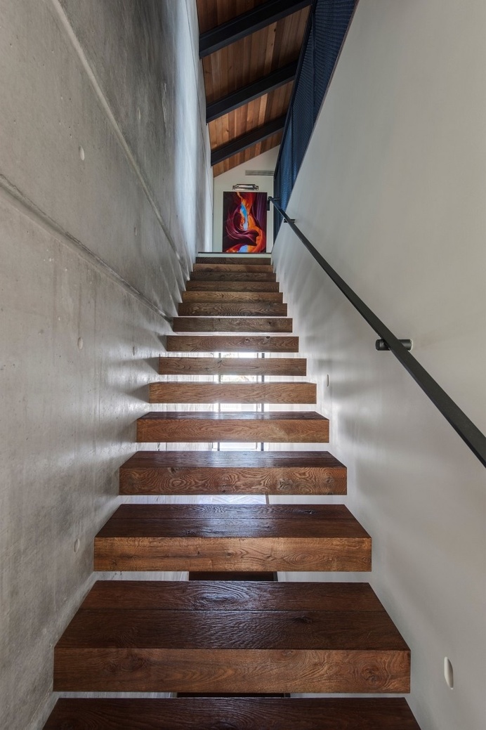 SH House – Modern Town House with a Mix of Design Motives