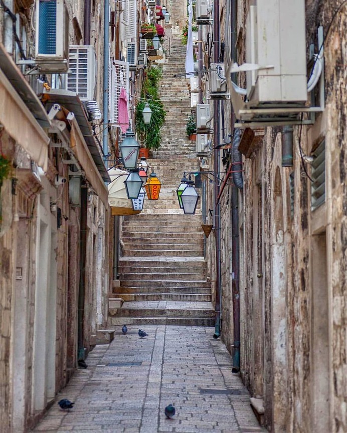 Fantastic Travel Street Photography by Hans-Peter M&ouml;llers