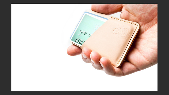 SLIM CARD CASE (NATURAL LEATHER) | Ugmonk #wallet #ugmonk #ampersand #product #photography #leather