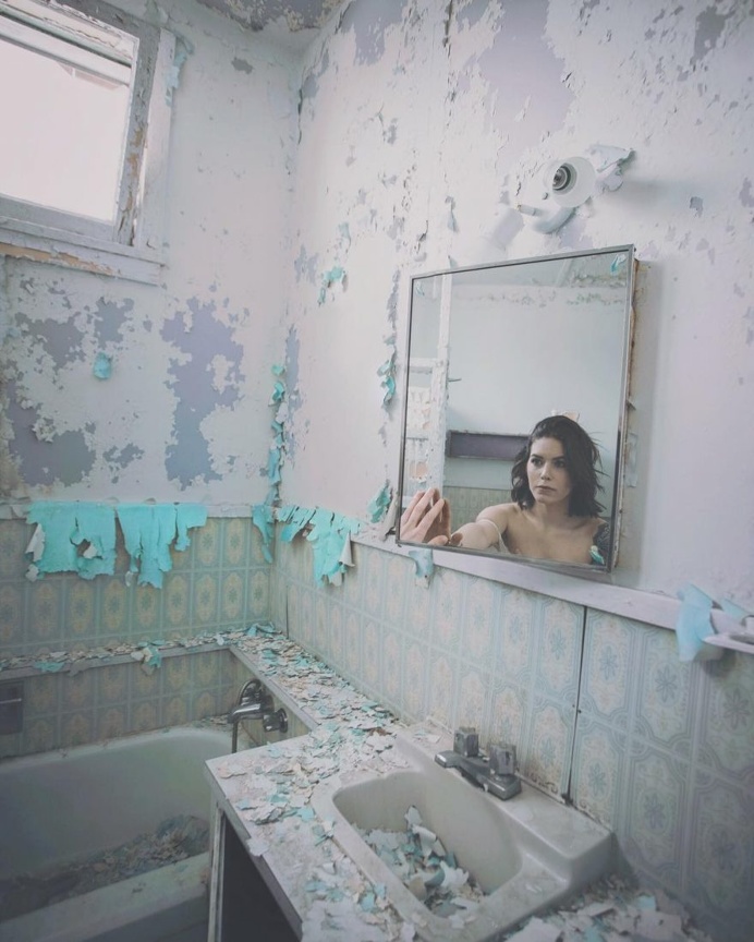 Dreamlike and Conceptual Photography by Shaina Sterrett