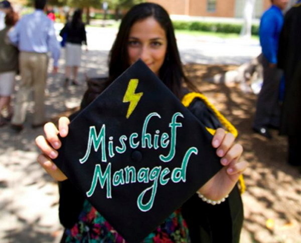 Awesome Graduation Cap Decoration Ideas #decor #school #student #graduate