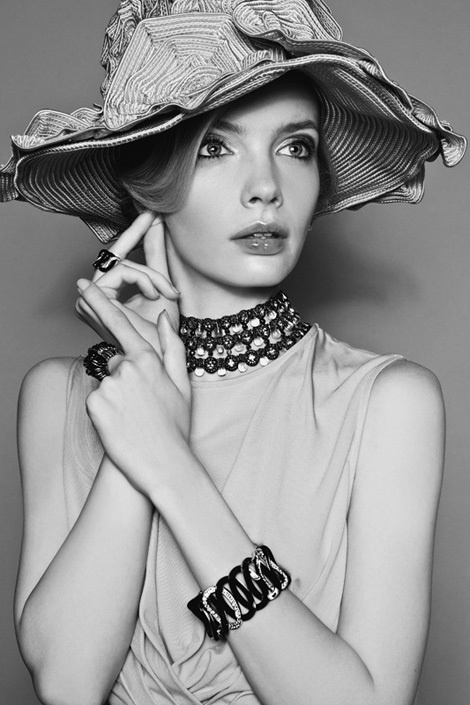 Sophie Srej by Michelle Du Xuan for Harpers Bazaar China #model #girl #photography #portrait #fashion #beauty