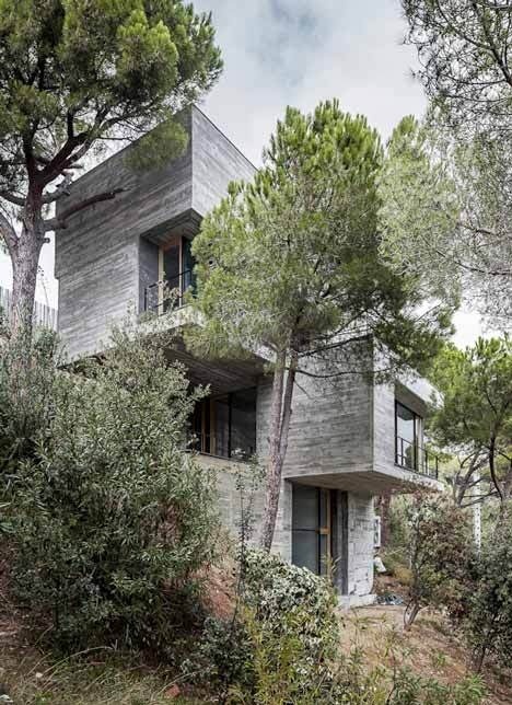 Mediterrani 32, Sant Pol de Mar (BCN) by Daniel Isern architect