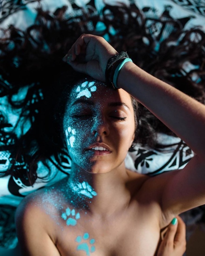 Amazing Light Painting Portraits by Arnau Mas