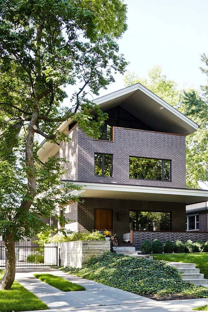 Show House is a Contemporary Take on a Traditional Building Form 1