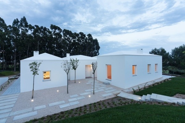 House in Belas by D.I.G Architects #architecture #minimal