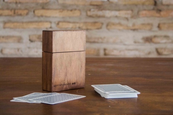 #wood, #case, #cartas, #cards, #card, #deck, #table, #game ,#escoba, #brush, #fifteen, #madera, #palillo, #toothpick, #tamayo
