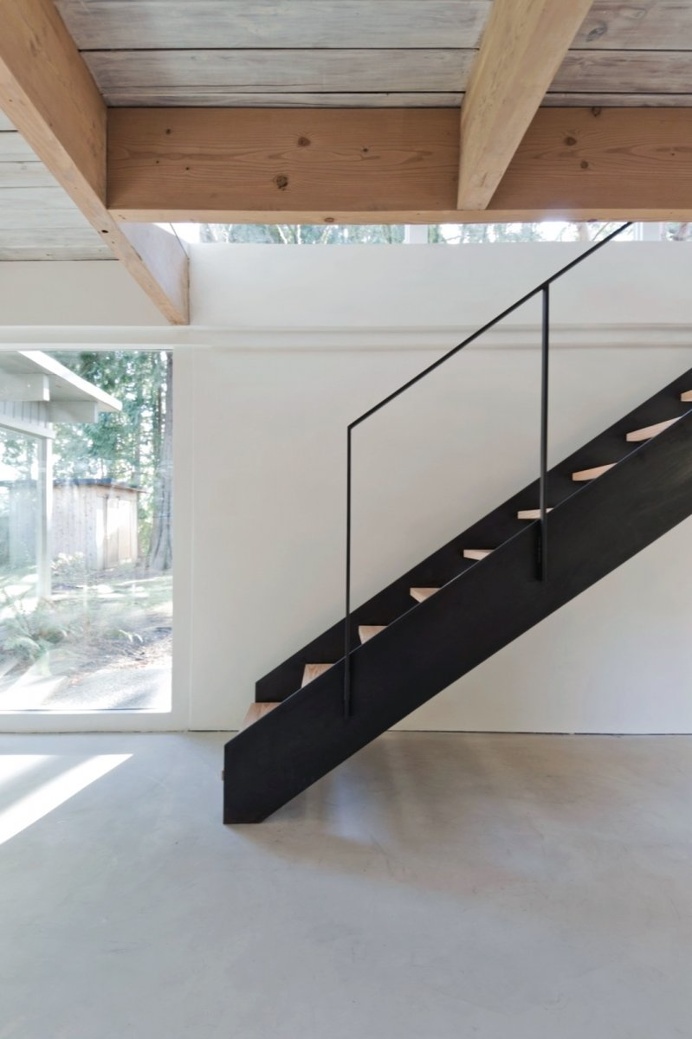 Black steel staircase. North Vancouver House by Scott & Scott Architects. #staircase